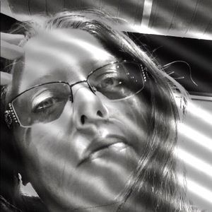 Meet your Posher, Carla